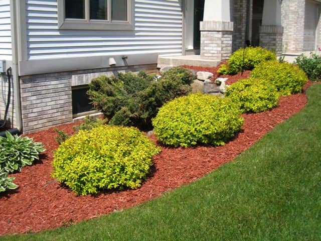 Freshly installed mulch makes a huge difference in the appearence of your home, this customer got mulch died red.